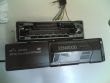 radio a cassette (con frontalino estraibile) e caricatore da 6 cd/mp3 marca Kenwood.